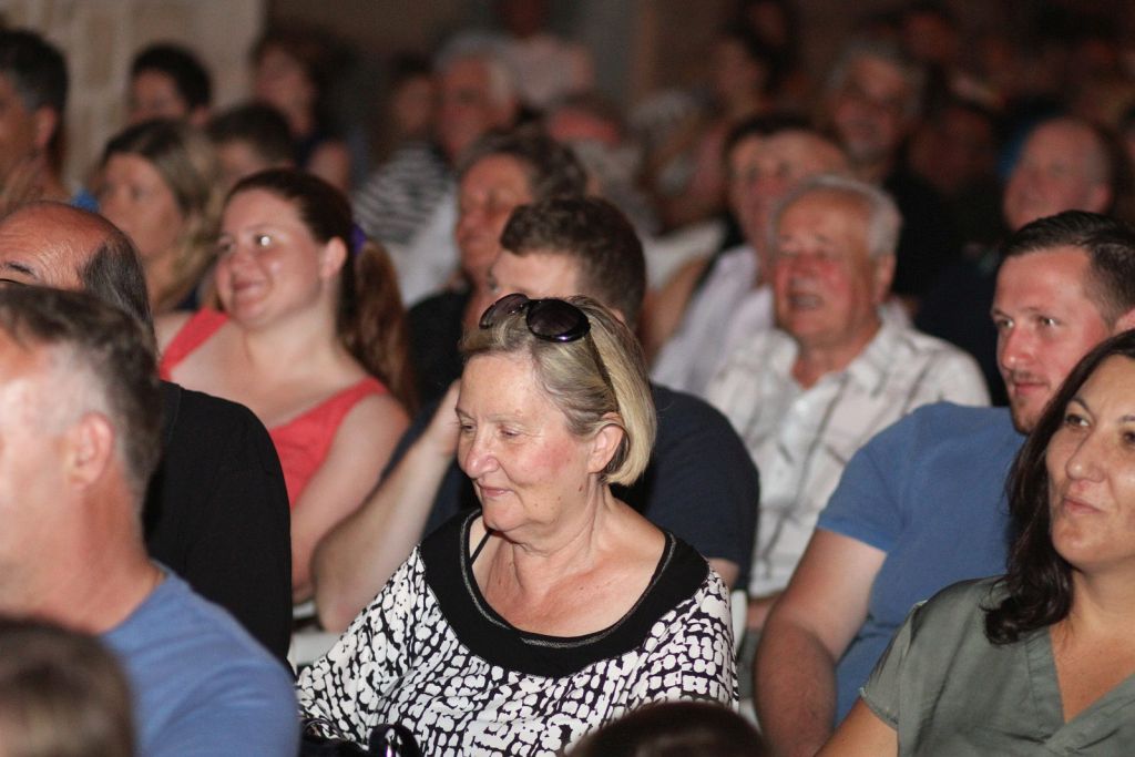 Željko Pervan i društvo nasmijali Bibinjce do suza