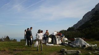 Obnova skloništa na Vlaškom gradu, foto: PD Paklenica Obnova skloništa na Vlaškom gradu, foto: PD Paklenica