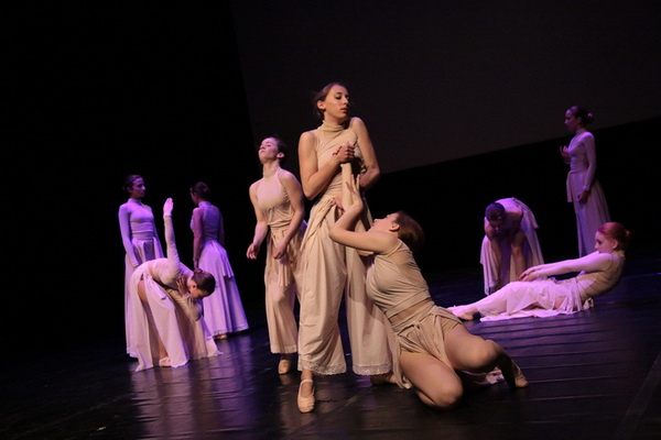 HNK Zadar: 5. Zadarski plesni festival u organizaciji Plesne udruge Gesta okupio je više od 260 plesača HNK Zadar: 5. Zadarski plesni festival u organizaciji Plesne udruge Gesta okupio je više od 260 plesača