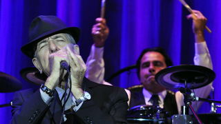 Zagreb, 250710.
Velicanstveni koncert legendarnog kanadskog kantautora Leonarda Cohena u prepunoj zagrebackoj Areni .
Foto : Jadran Babic / CROPIX