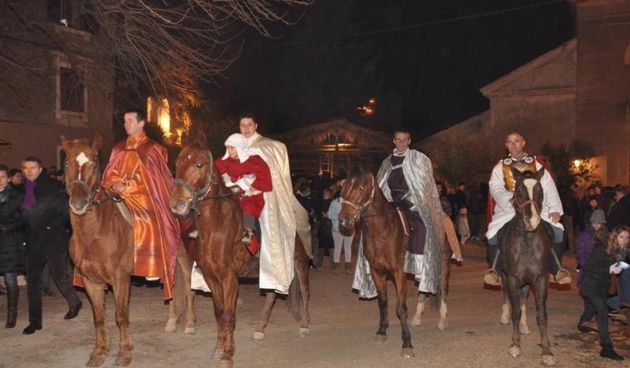 Sv. Lovrec – Tradicionalno uprizorenje zivih jaslica na 800 metara dugackoj setnici. Setnica prolazi kroz srednjovjekovnu jezgru grada na kojoj su se mogli vidjeti zanatlije koji su uglavnom potomci profesionalnih kaligara, pekara, stolara, klesara Photo: