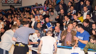 Humanitarno gledanje utakmice Zadar-Cibona u Jazinama Humanitarno gledanje utakmice Zadar-Cibona u Jazinama