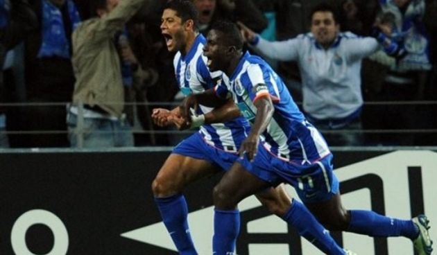 FC Porto Silvestre Varela celebrates with Givanildo Hulk Souza after scoring against Benfica // AP Photo