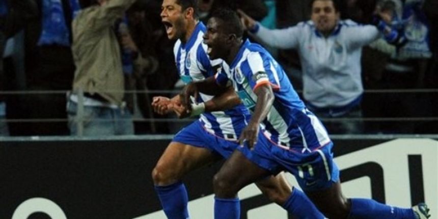 FC Porto Silvestre Varela celebrates with Givanildo Hulk Souza after scoring against Benfica // AP Photo