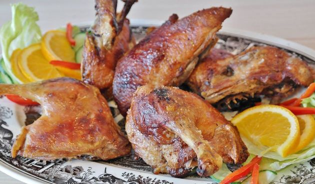 Meso podgrijavanjem mijenja strukturu proteina i naš ga organizam više ne prepoznaje. Meso peradi najgori je izbor za podgrijavanje.