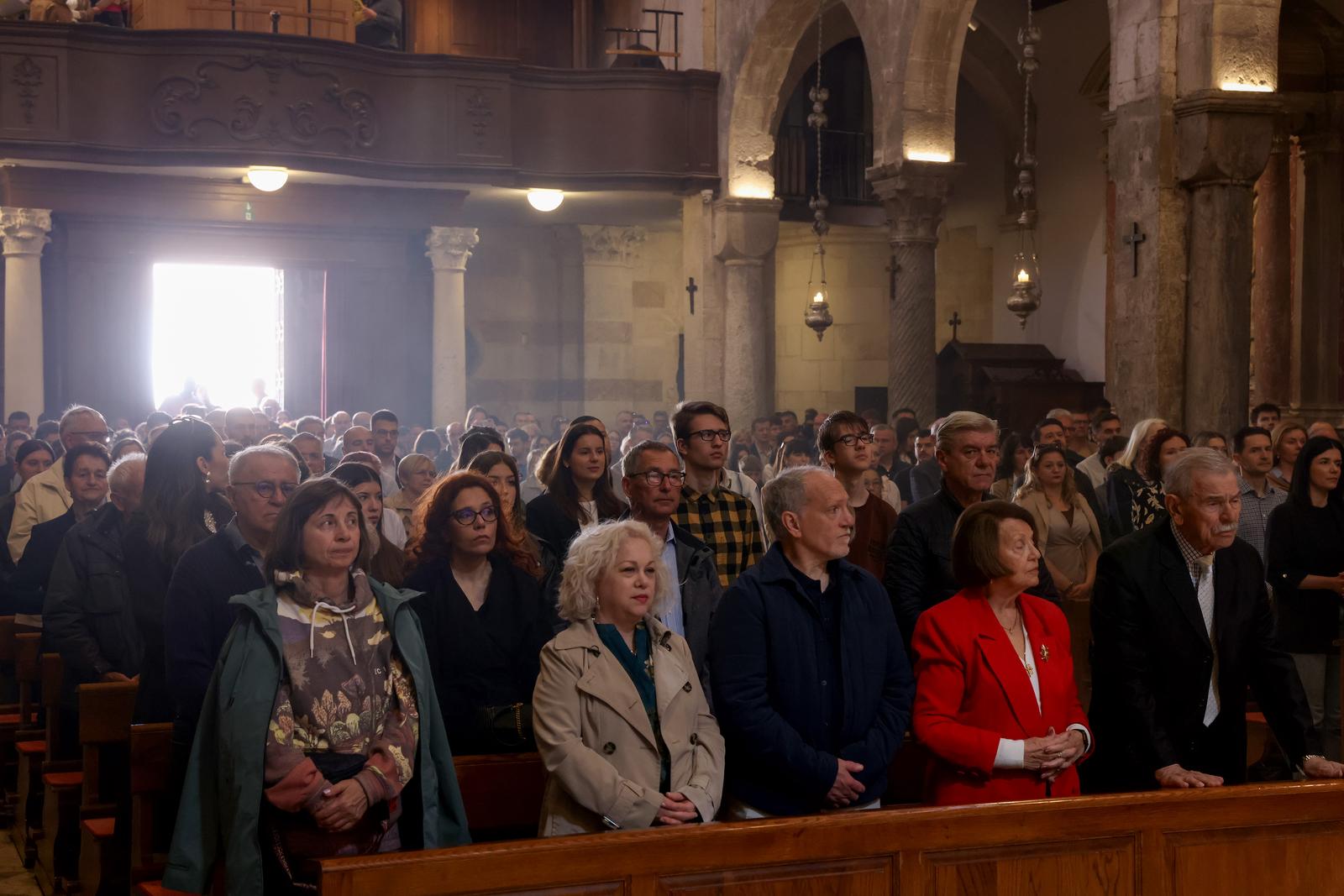 Uskršnja misa, katedrala Svete Stošije Uskršnja misa, katedrala Svete Stošije