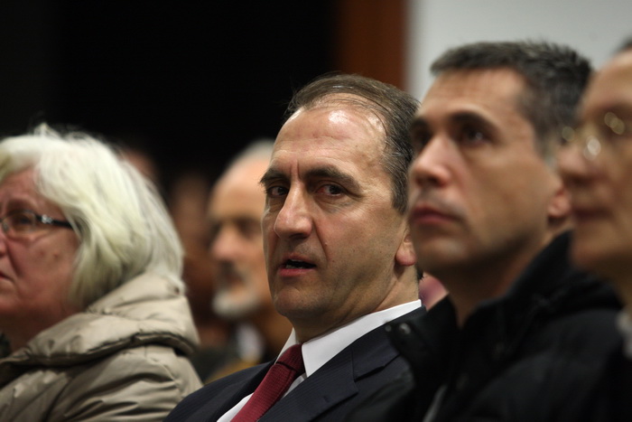 Zadar, 020213.
Samostan Skolskih sestara franjevki u Arbanasima.
Nakon Zagreba, kontroverzna znanstvenica Judith Reisman predavanje na temu spolnog odgoja veceras je odrzala i u Zadru.
Na fotografiji: zadarski dogradonacelnik Drazen Grgurovic.
Foto: Jure Zadar, 020213.
Samostan Skolskih sestara franjevki u Arbanasima.
Nakon Zagreba, kontroverzna znanstvenica Judith Reisman predavanje na temu spolnog odgoja veceras je odrzala i u Zadru.
Na fotografiji: zadarski dogradonacelnik Drazen Grgurovic.
Foto: Jure