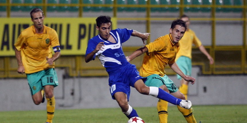 Pula, 170911. 
Stadion A. Drosina.
Nogometna utakmica 8. kola 1. HNL, susret 
Istra 1961 – Zadar. 
Na slici: Luka Begonja i Ahmed Alimi.
Foto: Goran Sebelic / CROPIX