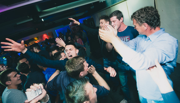 Zadarska večer s Ivicom Sikirićem Ićom u Hitch baru, 8.5.2015. (Foto: Ivan Toman) Zadarska večer s Ivicom Sikirićem Ićom u Hitch baru, 8.5.2015. (Foto: Ivan Toman)