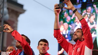 Zlatne tenisače na Trgu bana Josipa Jelačića dočekale tisuće navijača Zlatne tenisače na Trgu bana Josipa Jelačića dočekale tisuće navijača