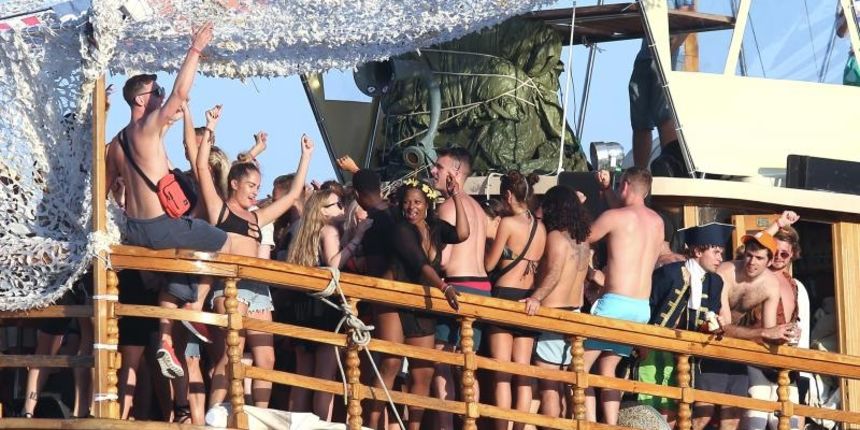 Love International festival u Tisnom mjesto je zabave mladih iz cijele Europe. Photo: Duško Jaramaz/PIXSELL