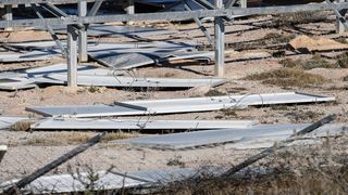 U Zatonu Obrovačkom bura uništila jednu od najvećih solarnih elektrana u Hrvatskoj U Zatonu Obrovačkom bura uništila jednu od najvećih solarnih elektrana u Hrvatskoj