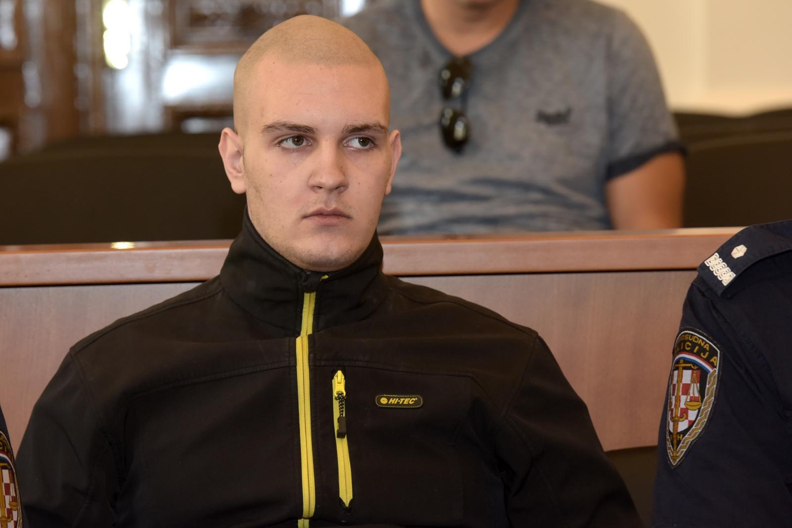 Županijski sud u Zadru: Tin Šunjerga osuđen na 40 godina zatvora zbog ubojstva roditelja