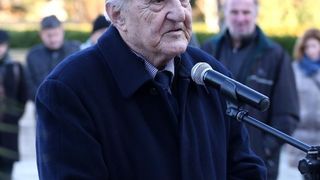 Posljednji ispraćaj velikog hrvatskog književnika Ive Brešana na šibenskom groblju Kvanj