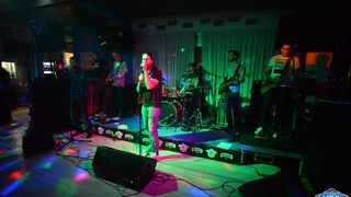 Ante Cash @ Famous Beach Bar