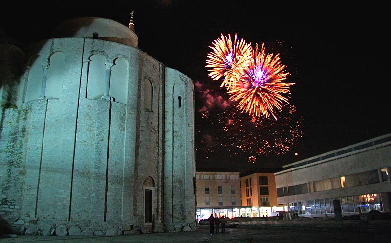 Novogodišnji vatromet u Zadru 2009. (foto: Marin Gospić)