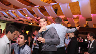 Maturalna večer Gimnazije Vladimira Nazora (foto:Saša Čuka) Maturalna večer Gimnazije Vladimira Nazora (foto:Saša Čuka)