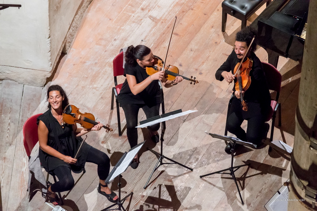 Synergia6 priredila spektakularan koncert  za kraj 57. Glazbenih večeri u Sv. Donatu