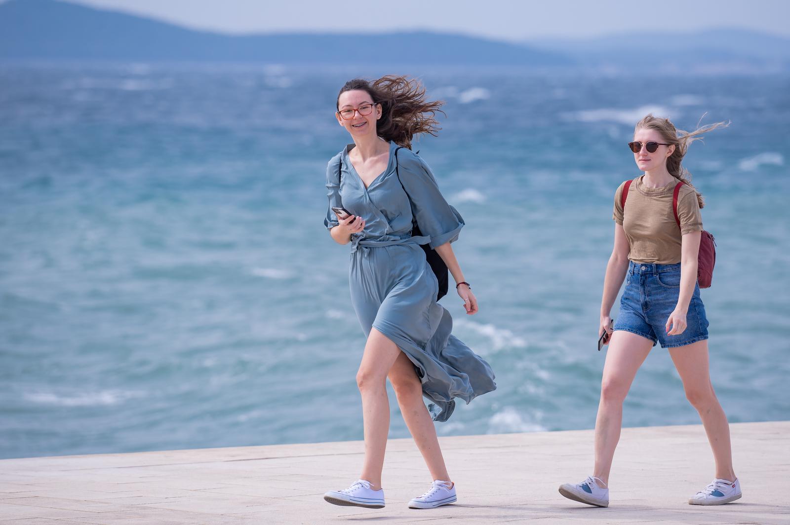 Olujno jugo na zadarskoj rivi