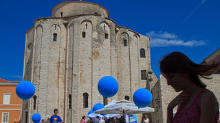 Image 892607 (auto) Image 892607 (auto)