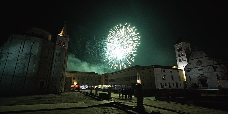 Novogodišnji vatromet u Zadru 2009. (foto: Marin Gospić)