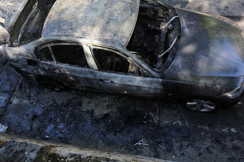 Navijački obračun: Napali četvoricu navijača Levskog pa im zapalili BMW