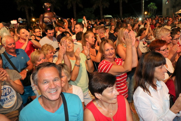 Jasmin Stavros na Viru