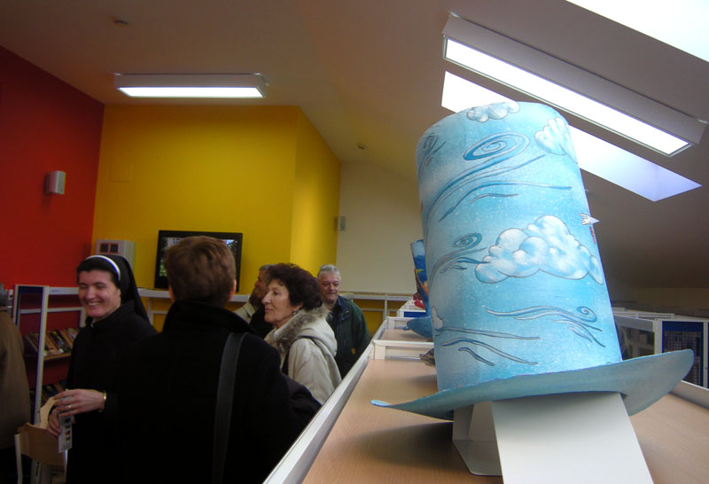 Izložba šešira hrvatskih ilustratora