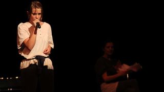 Kazalište KNAP i Umjetnička organizacija Kravice, predstava “Glumice&to”; foto Iva Perinčić Kazalište KNAP i Umjetnička organizacija Kravice, predstava “Glumice&to”; foto Iva Perinčić