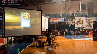 Humanitarno gledanje utakmice Zadar-Cibona u Jazinama Humanitarno gledanje utakmice Zadar-Cibona u Jazinama