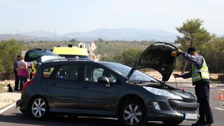 Dvoje ozlijeđenih u sudaru dva automobila na vodičkoj obilaznici, intervenirali i vatrogasci Dvoje ozlijeđenih u sudaru dva automobila na vodičkoj obilaznici, intervenirali i vatrogasci