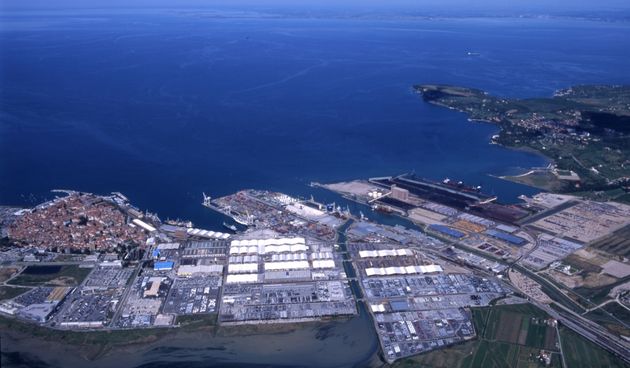 Luka Koper, sloveniatimes.com