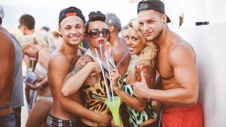 After beach ludilo vlada Papayom foto: Goran Perešin After beach ludilo vlada Papayom foto: Goran Perešin