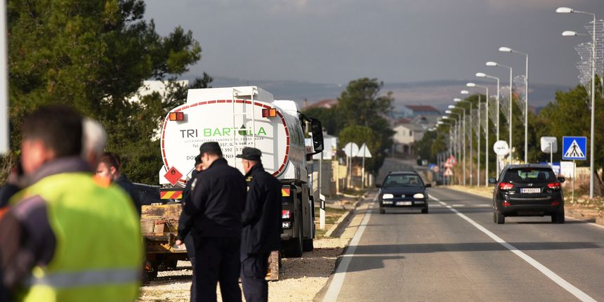 Benzinska pumpa Vir Benzinska pumpa Vir