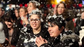 Advent na Viru: Crvena jabuka oduševila u “sniježnom” Viru Advent na Viru: Crvena jabuka oduševila u “sniježnom” Viru