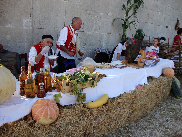 10. jubilarni povijesno-scenski spektakl “Dani Vitezova vranskih” u Vrani. Foto: Gordana Šarić 10. jubilarni povijesno-scenski spektakl “Dani Vitezova vranskih” u Vrani. Foto: Gordana Šarić