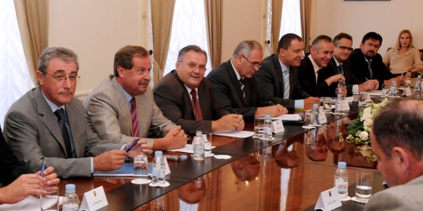 sastana k jadranke Kosor s čelnicima javnih poduzeća(Foto: Bruno Konjevic / CROPIX ) sastana k jadranke Kosor s čelnicima javnih poduzeća(Foto: Bruno Konjevic / CROPIX )