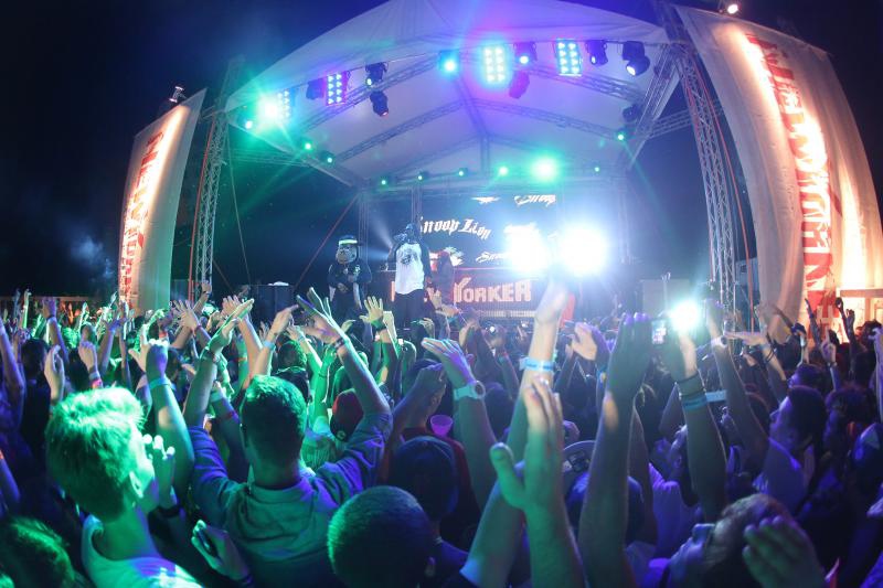 10.07.2013., Novalja – Americki reper Snoop Dogg, odnosno Snoop Lion, nastupio je u prepunom klubu Papaya na Zrcu u sklopu Fresh Island festivala. Photo: Filip Brala/PIXSELL 10.07.2013., Novalja – Americki reper Snoop Dogg, odnosno Snoop Lion, nastupio je u prepunom klubu Papaya na Zrcu u sklopu Fresh Island festivala. Photo: Filip Brala/PIXSELL