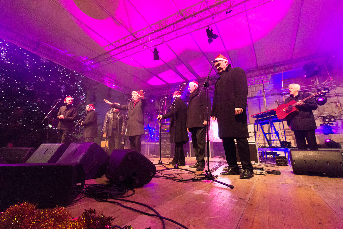 Doček 2017: Najluđa noć na zadarskom Poluotoku privukla više tisuća Zadrana i gostiju Doček 2017: Najluđa noć na zadarskom Poluotoku privukla više tisuća Zadrana i gostiju