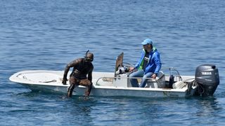 4. Dive In festival zapoceo je danas na rivi. Akcija ciscenja podmorja. Photo: Dino Stanin/PIXSELL