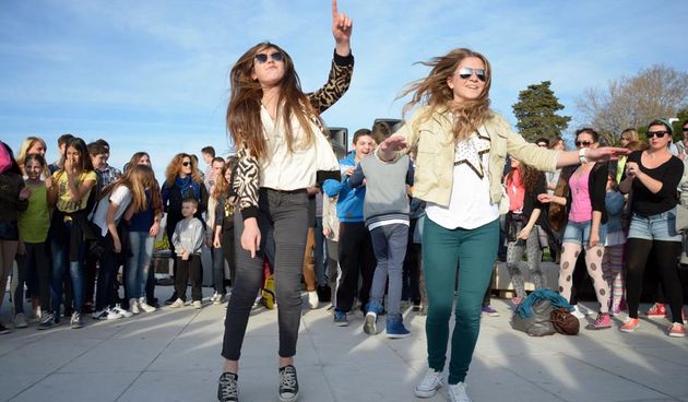 happy, pozdrav suncu