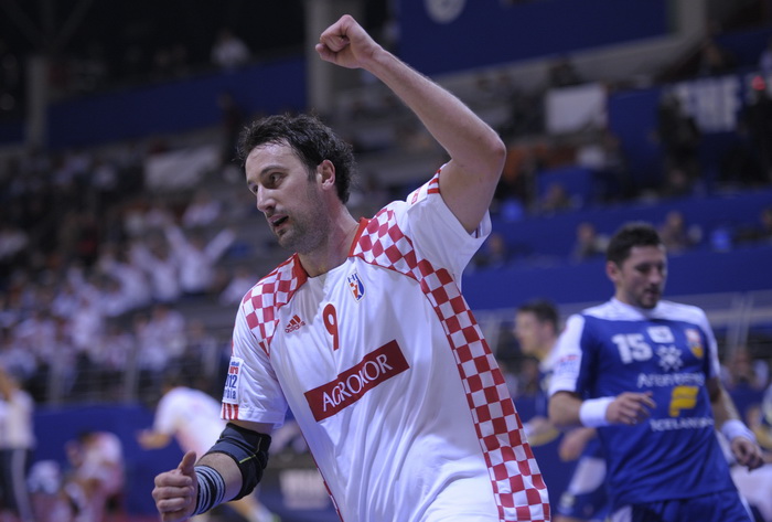 Vrsac, 160112.
Europsko prvenstvo u rukometu u Srbiji.
Prvo kolo, utakmica izmedju Hrvatske i Islanda.
Na slici: Igor Vori.
Foto: Drazen Aleksic / CROPIX Vrsac, 160112.
Europsko prvenstvo u rukometu u Srbiji.
Prvo kolo, utakmica izmedju Hrvatske i Islanda.
Na slici: Igor Vori.
Foto: Drazen Aleksic / CROPIX