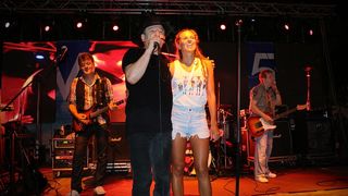 Dan Općine Vir proslavljen uz spektakularni koncert Prljavog Kazališta i vatromet Dan Općine Vir proslavljen uz spektakularni koncert Prljavog Kazališta i vatromet