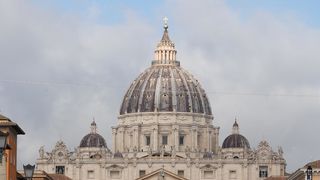 Rim: Trg sv. Petra pun vjernika