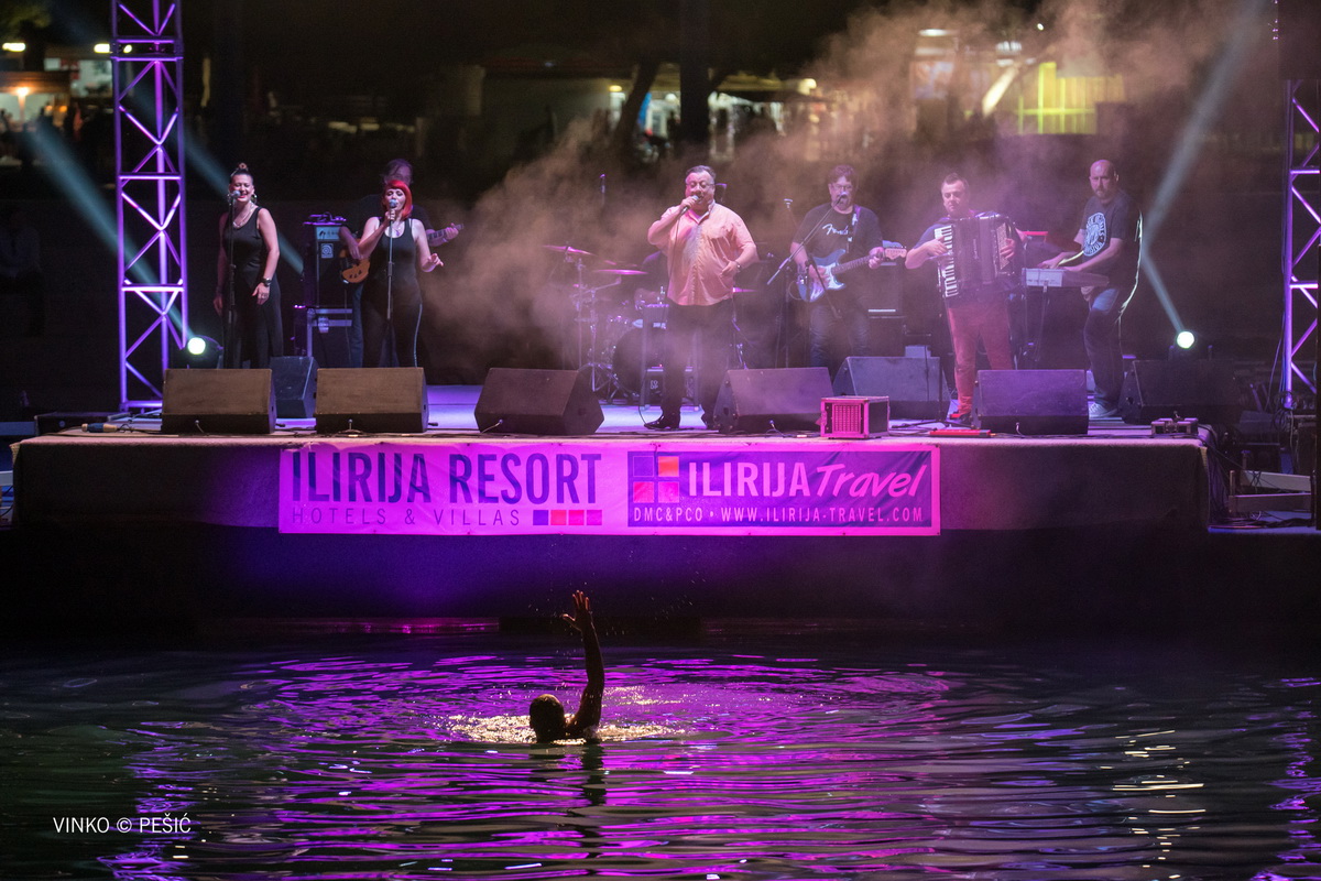 Halid Bešlić @ Bazen Ilirije u Biogradu n/M Halid Bešlić @ Bazen Ilirije u Biogradu n/M