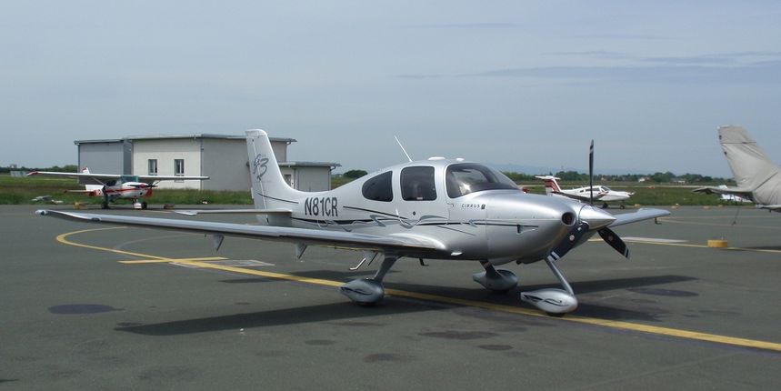 Avion Cirrus SR 22, foto: hr.wikipedia.org Avion Cirrus SR 22, foto: hr.wikipedia.org
