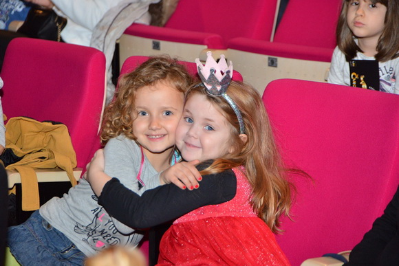 U Kazalištu lutaka Zadar odigrana je predstava “Čarobnjak iz Oza” u režiji Dražena Ferenčine. Foto: Iva Perinčić U Kazalištu lutaka Zadar odigrana je predstava “Čarobnjak iz Oza” u režiji Dražena Ferenčine. Foto: Iva Perinčić