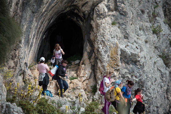 Drugi Planinarski pohod “Hajdemo do Vrane” 2. travnja 2016. Foto: Vinko Pešić