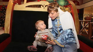 Sv. Luce razveselila mališane u Supernova centru, Foto: Iva Perinčić Sv. Luce razveselila mališane u Supernova centru, Foto: Iva Perinčić