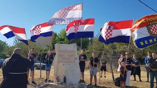 Koracima nade u istinu